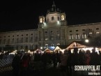 MariaTheresienplatzWeihnachtsdorfFotoPrinzSCHNAPPENat.jpg