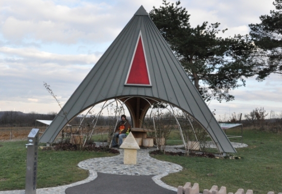 BadSauerbrunnPyramideFotoAnnemariePrinz (11)