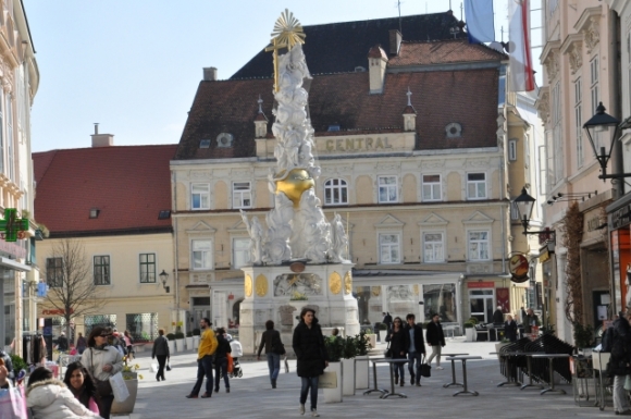 2014BadenPestsaeuleHauptplatzKurstadtFotoAnnemariePrinz