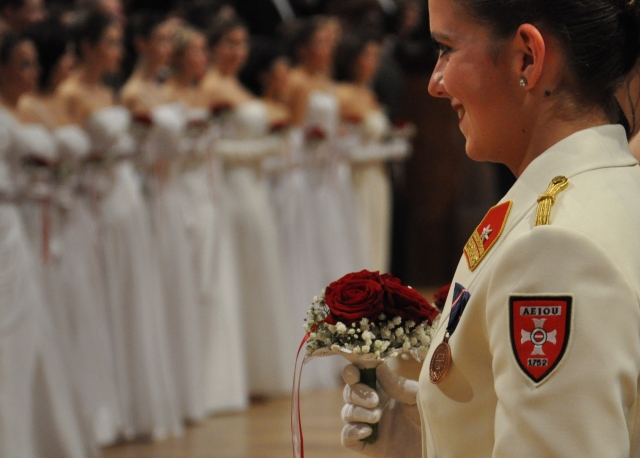 BallDerOffiziereBlumenFotoAnnemariePrinz (100)