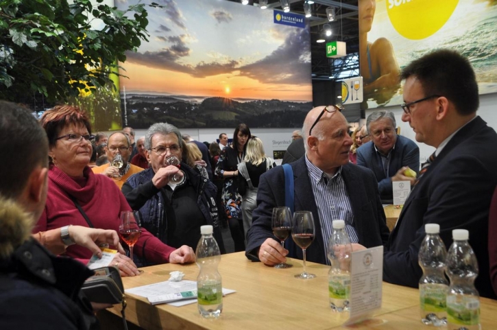 BurgenlandStandFerienmesseWienFotoWilhelmBoehm