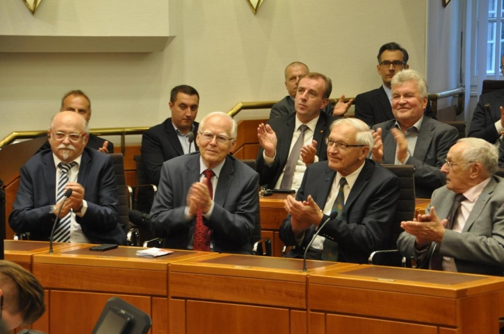 ApplausFuerDasBuchVollEnergieFotoWilhelmBoehm