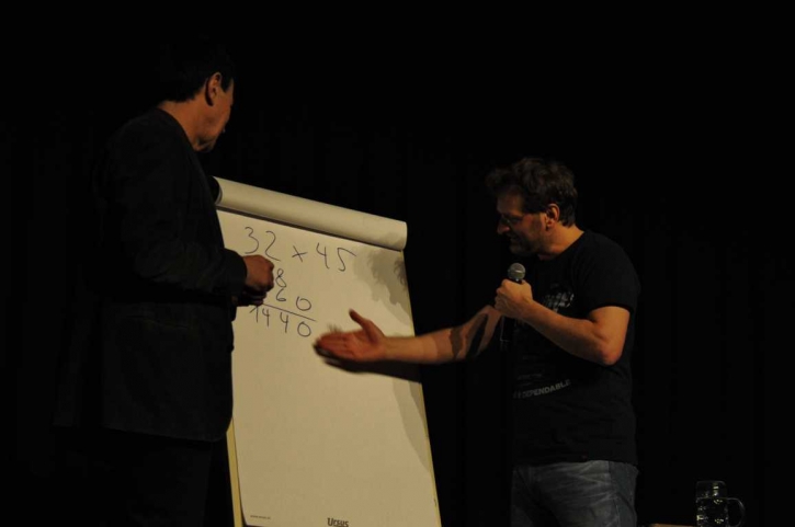 AndreasFernerHoltMathematikLehrerAufDieBuehneFotoPrinzSCHNAPPENat