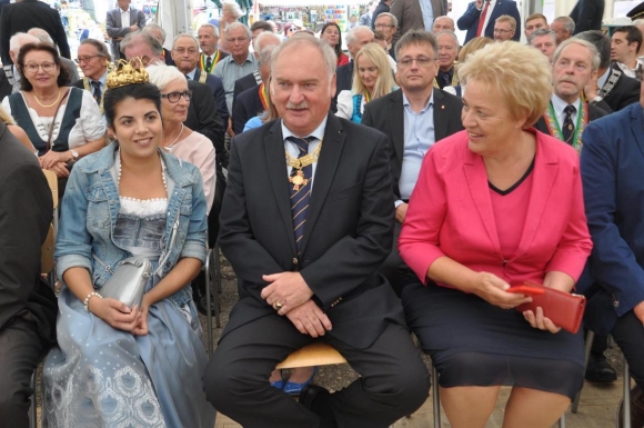 ConsulISenatusProfIngAlfredRakocziTomborLandesraetinVerenaDunstFotoWilhelmBoehm