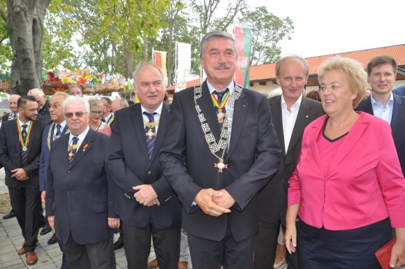 LandesraetinVerenaDunstUndWeinritterFotoWilhelmBoehm