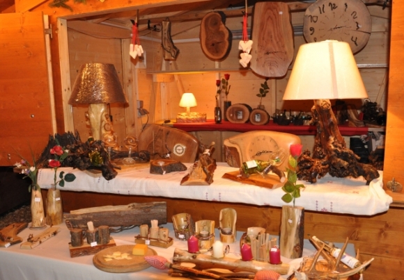 geschenkeAusHolzAdventmarktEbenfurthFotoPrinz