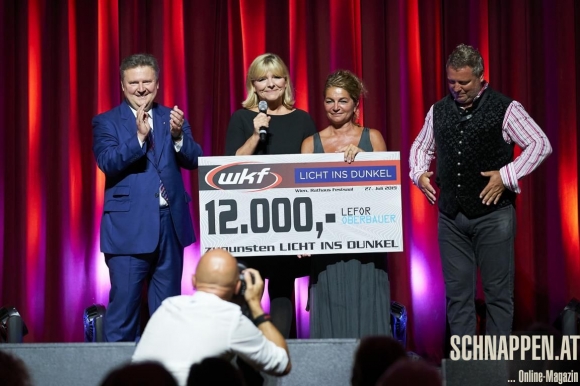2019LichtInsDunkelScheckFotoPIDMarkusWache