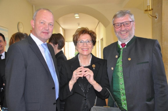 FeierlichkeitenImLandhausFotoWilhelmBoehm