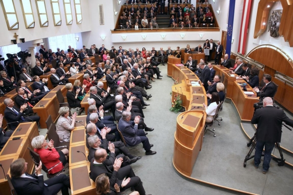 BurgenlaendischerLandtagFotoLandesmedienserviceBurgenlandWolfgangSzidericsGregorHafner