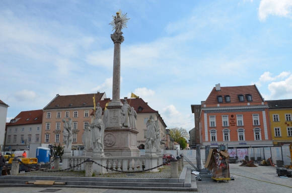 AmHauptplatzWrNeustadtFotoPeWoe