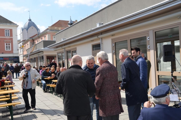 EroeffungFeierMarienmarktFotoPeWoe