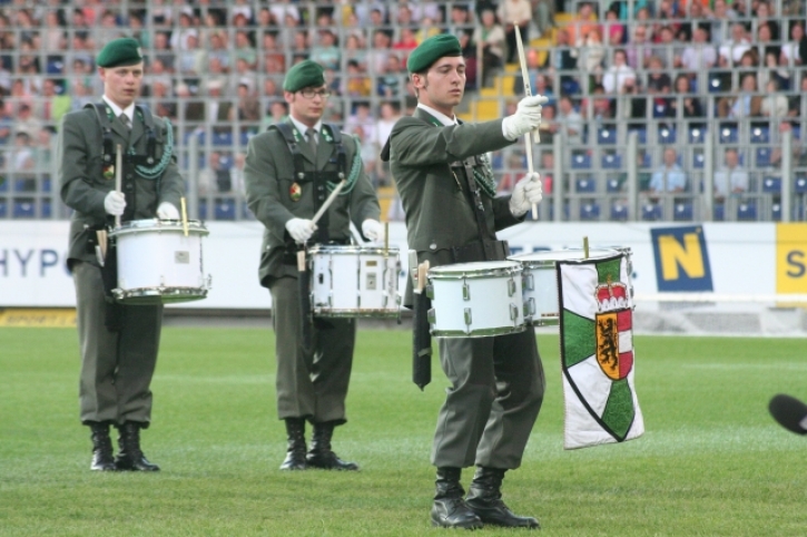 DrumsSalzburgOesterreichMilitaerFotoJPrinz