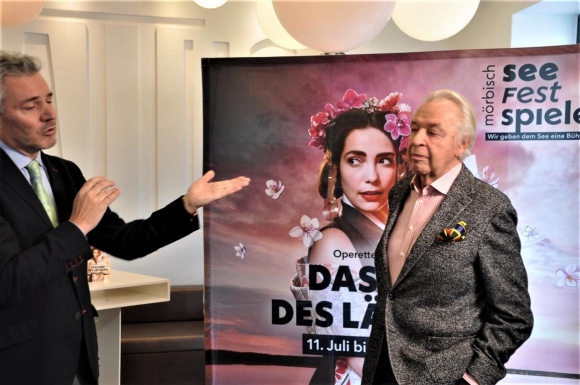 HaraldSerafinSpieltInLandDesLaechelnsFotoWilhelmBoehm