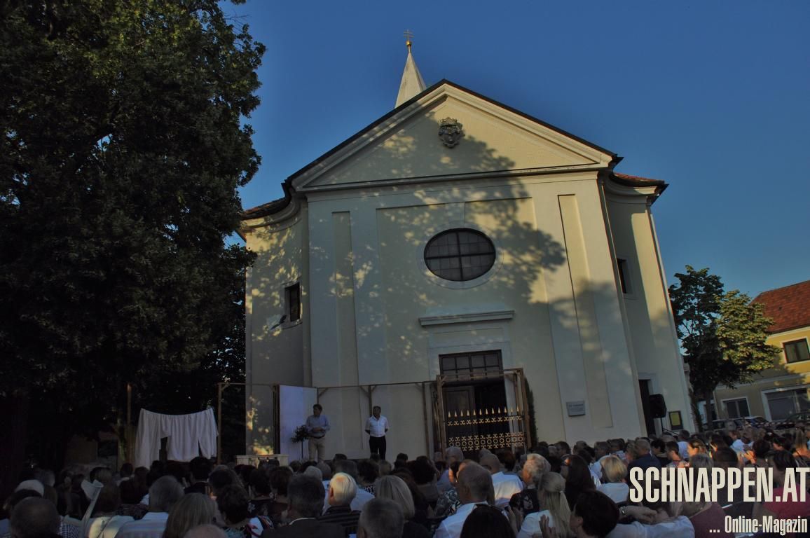 KirchenPlatzParndorfBuehneFotoPrinzSCHNAPPENat