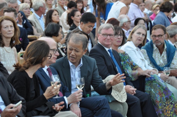 EhrengaesteBeiSeefestspielenInMoerbischFotoPrinzSCHNAPPENat