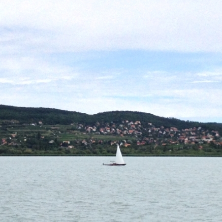 SegelnAmPlattenseeUngarnFotoKelo