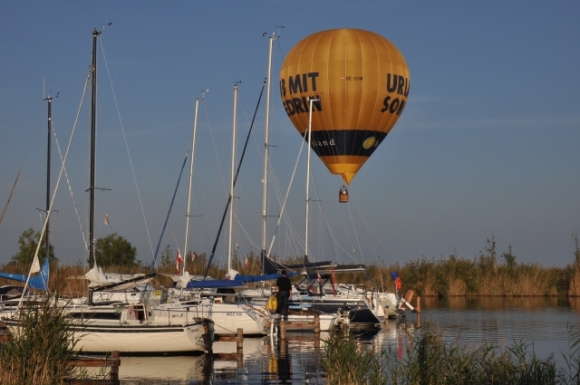 NeusiedlerseeRustSegelbooteBallonFotoAnnemariePrinz