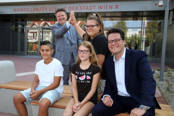2018WienerSchulenUndNeueRaeumeDigitalisierungsschwerpunkt(c)VotoavaPID