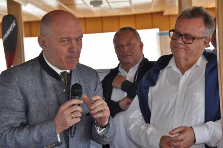 WolfgangGratschmaierKuenstlerischerLeiterSchlossThalheimFotoPrinzSCHNAPPENat