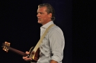 TotalSpezialGerySeidlMitGitarreFotoAnnemariePrinzOnlineMagazinSCHNAPPENat