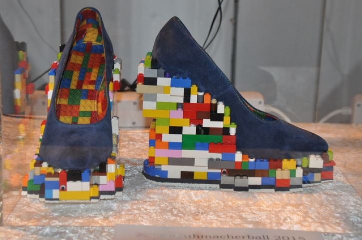 LegoSchuhFotoAnnemariePrinzOnlineMagazinSchnappenAt