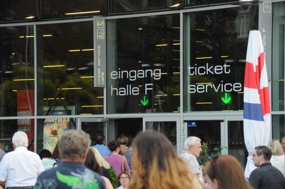 EingangHalleFWienerStadthalleOesterreichFotoPrinzSCHNAPPENat