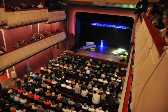 StadttheaterWienerNeustadt2RangFotoPrinzOnline-MagazinSCHNAPPENat