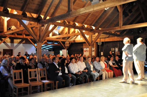 WeinmuseumMoschendorfUhudlertheaterFotoPrinzSCHNAPPENat