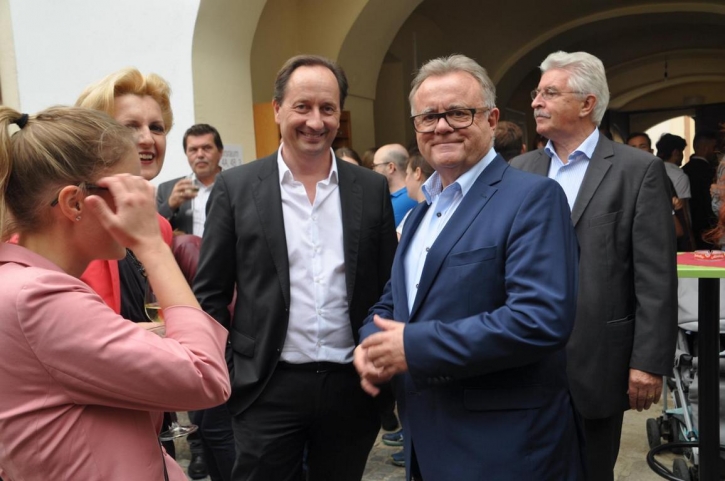 GutBesuchtAbschlussfestVHSFotoWilhelmBoehm