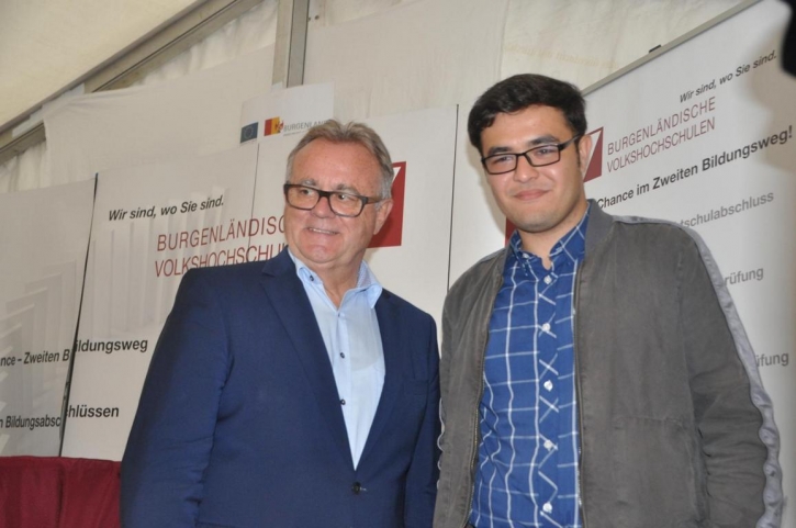 LandeshauptmannHansNiesslBurgenlandAbsolventenVHSFotoWilhelmBoehm