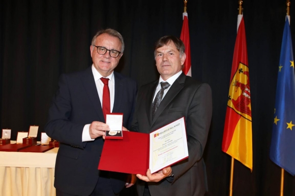 HansNiesslLandeshauptmannEwaldHammDankundAnerkennungFotoBgldLandesmedienservice