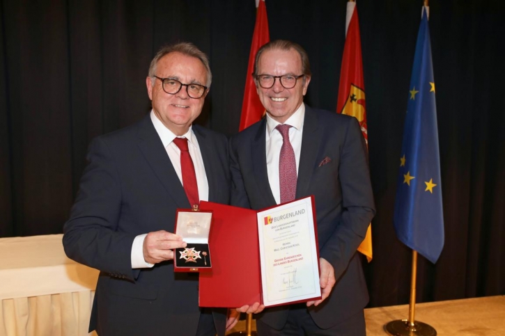LandeshauptmannHansNiesslDirektorMagChristianKoidlGrossesEhrenzeichenFotoBgldLandesmedienservice
