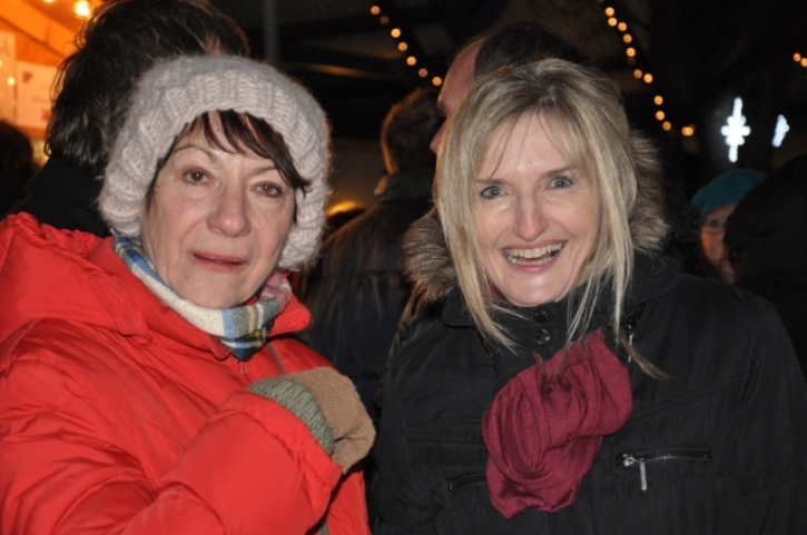 DaLachtDieKarinWeihnachtsmarktNeufelderseeFotoAnnemariePrinz
