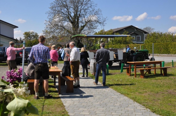 BesuchImSchenkhausHorvathRechnitzFotoPrinzSCHNAPPENat