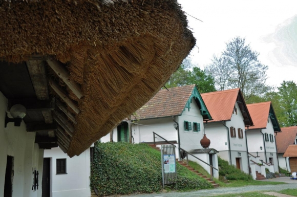 2017WeinkellerImFeilichtmuseumMoschendorfFotoPrinzSCHNAPPENat