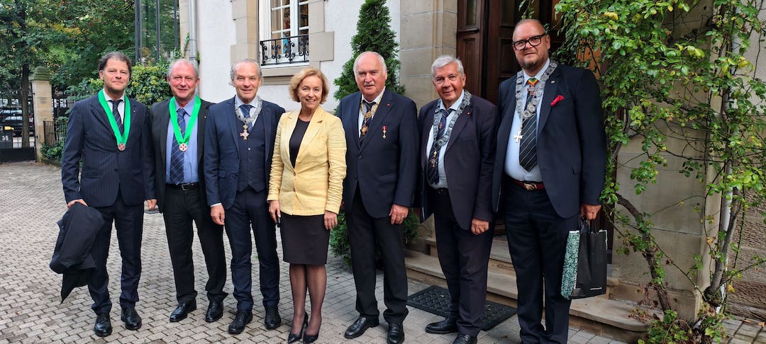 PartnerschaftsvertragOEVEWeinbauschuleFotocWeinritterorden