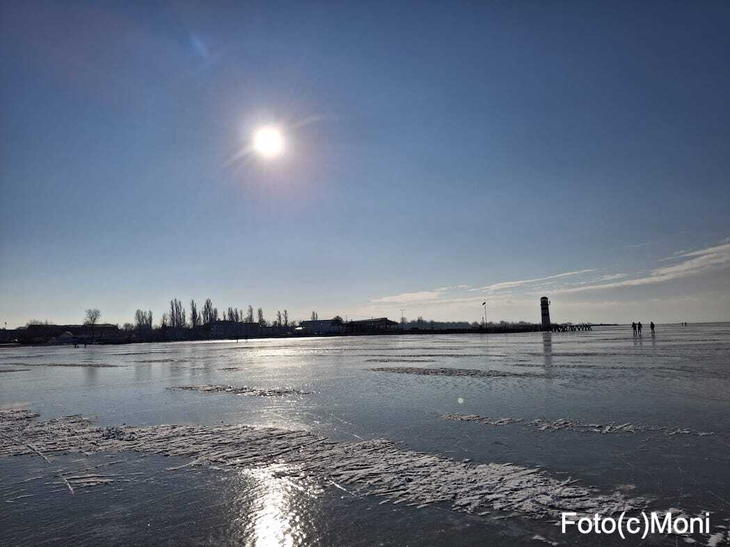 2026EisDeckeAmNeusiedlerseeFotocMoni