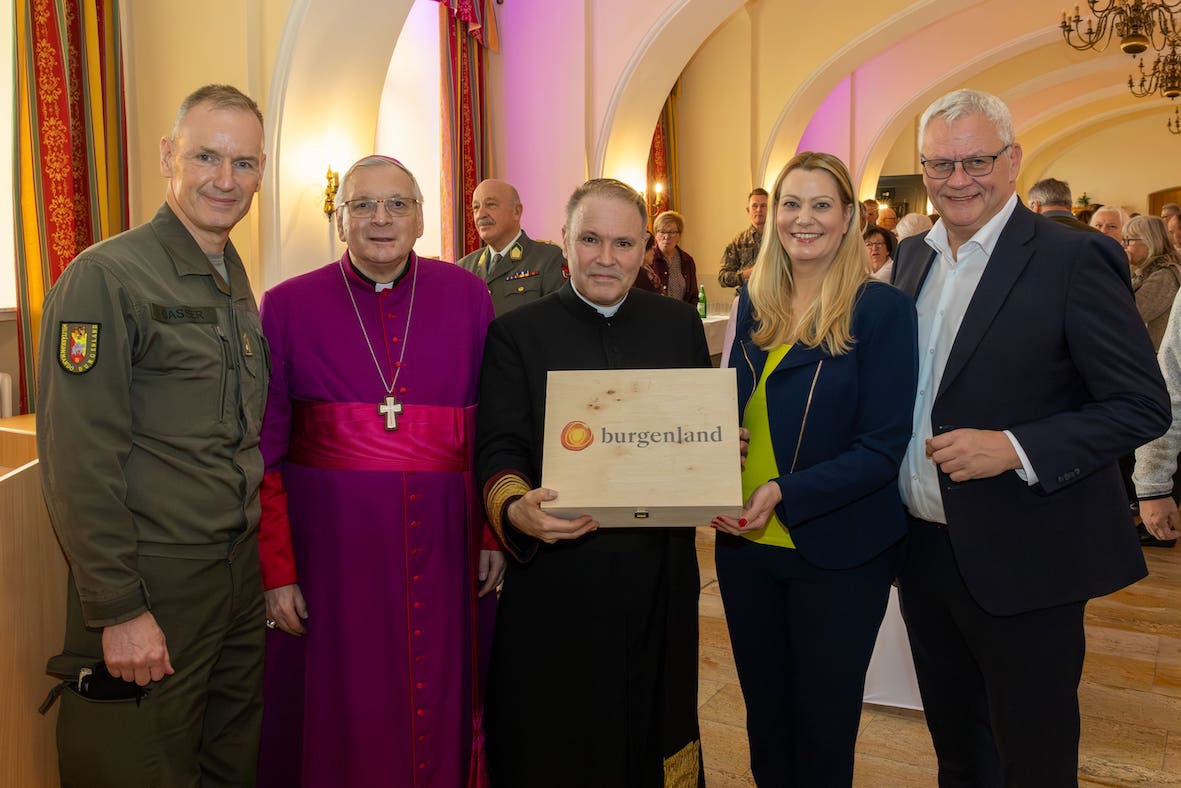 20-jähriges Priesterjubiläum von Militärdekan Alexander Wessely. Foto: (c) Büro LR Winkler/Christoph Novak PriesterjubilaeumAlexanderWesselyFotoBueroWinklerChristophNovak