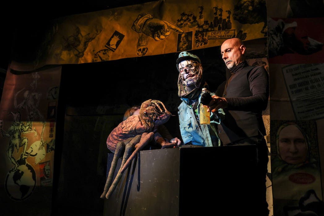 Wiener Theater Schnitzlerei