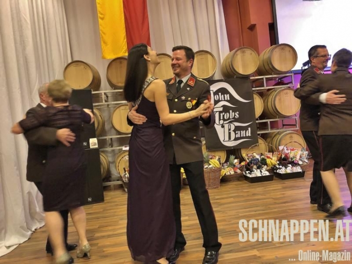 BallInPoettelsdorfFotoPrinzSCHNAPPENat