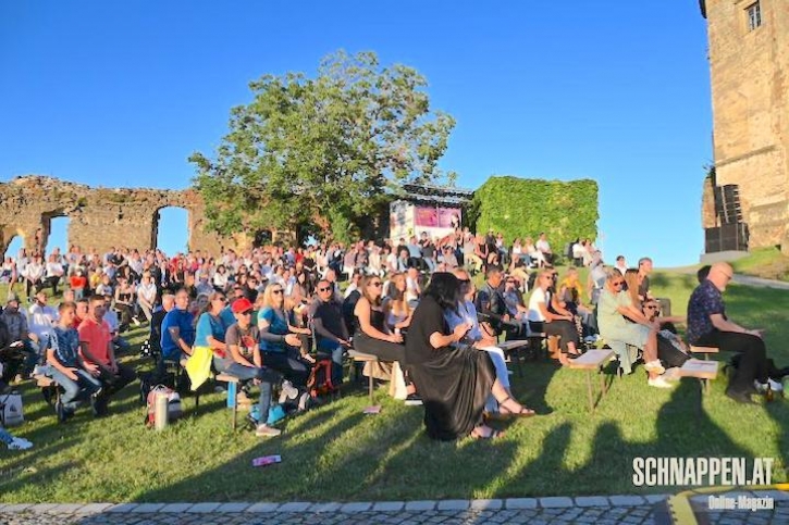 BesucherMusicalGuessingPremiereFotoPrinzSCHNAPPENat