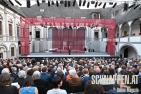 WolfgangBoeckBegruesstDasPublikumFotoPrinzSCHNAPPENat