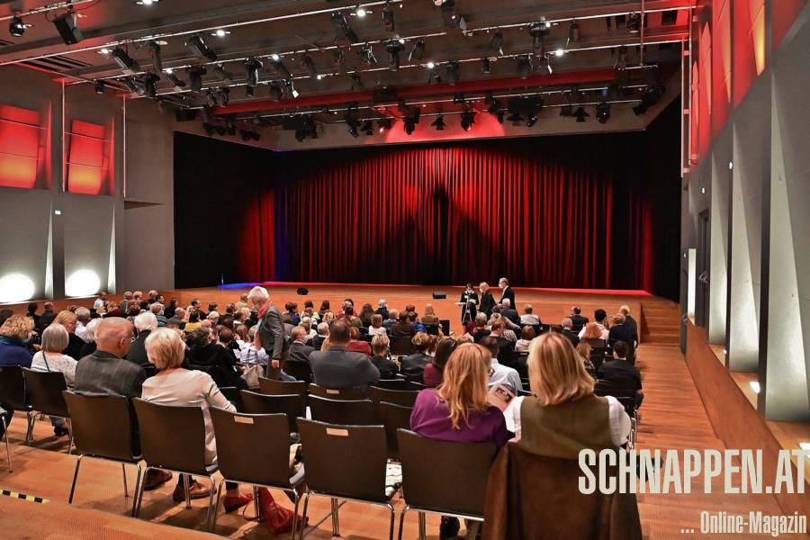 BesucherKabarettBurgPerchtoldsdorfPalfraderFotoPrinzSCHNAPPENat