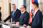InnenministerKarlNehammerBundeskanzlerAlexanderSchallenbergGesundheitsministerWolfgangMuecksteinFotoBKAFlorianSchroetter