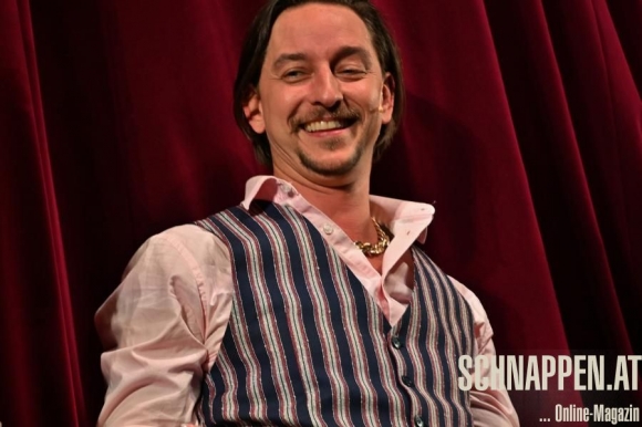 HerrVonScheitermannSchauspielerJulianLoidlInWienFotoPrinzSCHNAPPENat